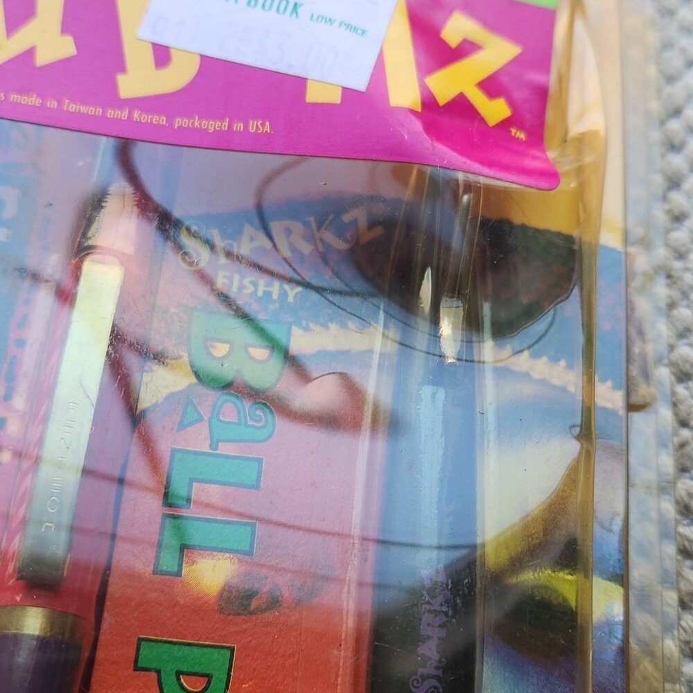 Pentech Oddballz Fireworks Crisis Chromz Sharkz Retractable Pens 90s School Kit - Picture 9 of 15